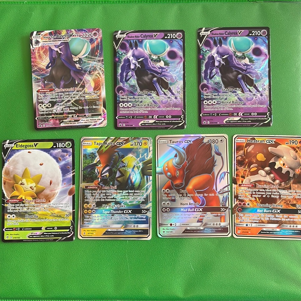 200+ Pokémon cards